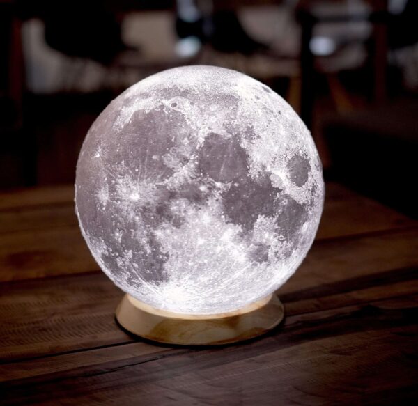 Luna - Modelo realista - Image 2