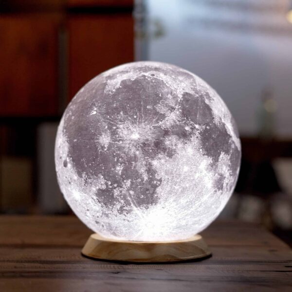 Luna - Modelo realista - Image 3