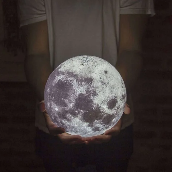 Luna - Modelo realista - Image 9
