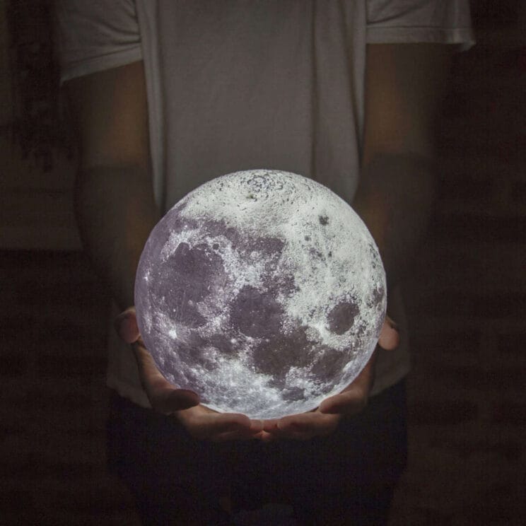 Luna - Modelo realista - Image 9